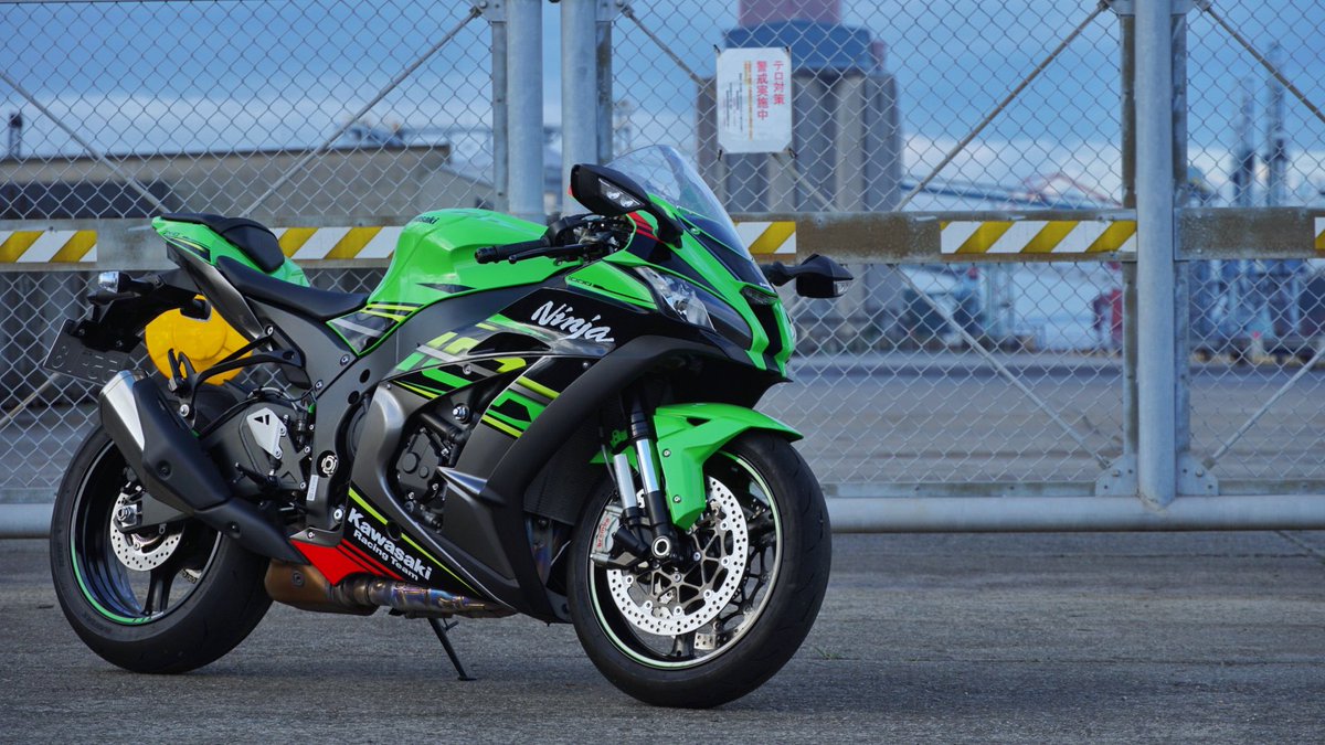 Haruto_1332's tweet photo. 実はZX-10R買いました✌️
欲しかったバイクで復活です

��買う予定だったんだけどなぁ...🧐 https://t.co/V3wGb6xali