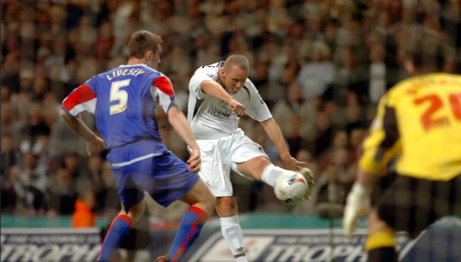 Happy 44th birthday to Swansea legend Lee Trundle!

Penblwydd hapus, Trunds!  