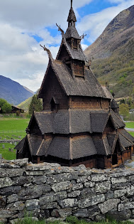 guiajando's tweet photo. Esta iglesia de madera en Noruega es una locura (Borgund)

Fotos extraídas de https://t.co/JEOo5tPDLH https://t.co/XHjeCHsP8x