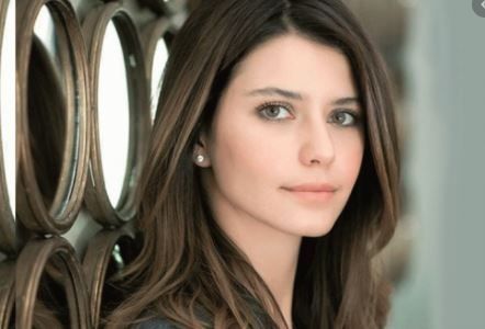 TurkAktorler's tweet photo. Beren Saat💖 #Beren #Saat https://t.co/9SK0YazYGD
