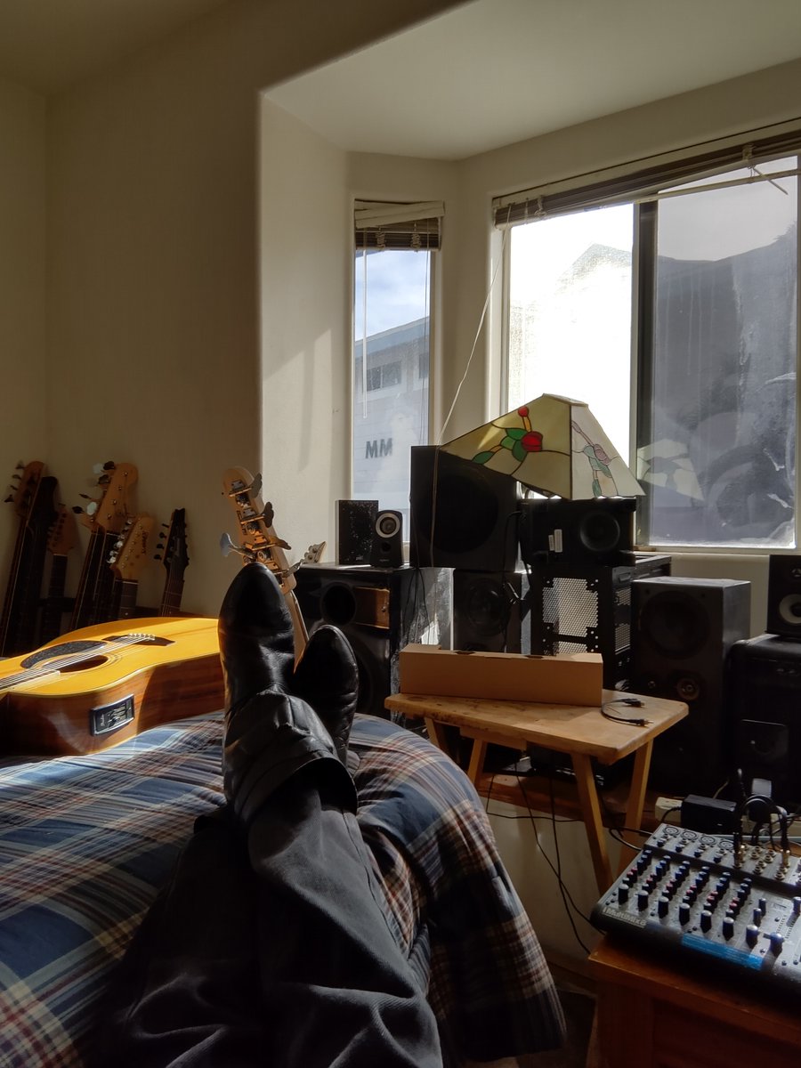 BlueTurbanStone's tweet photo. #Selfisolationsongs #stream #covid #societyandculture #thistooshallpass #monday #Music #Aloha #rock #Jazz #Funk #Metal #alternative #songwriter
 #Beats #Bass #guitar #rocknroll #Hawaii #kailuakona #youtube #psychedelicHip 
https://t.co/4BYahFmkRp
by Blue Turban Stone https://t.co/z6Lk0J5bmR