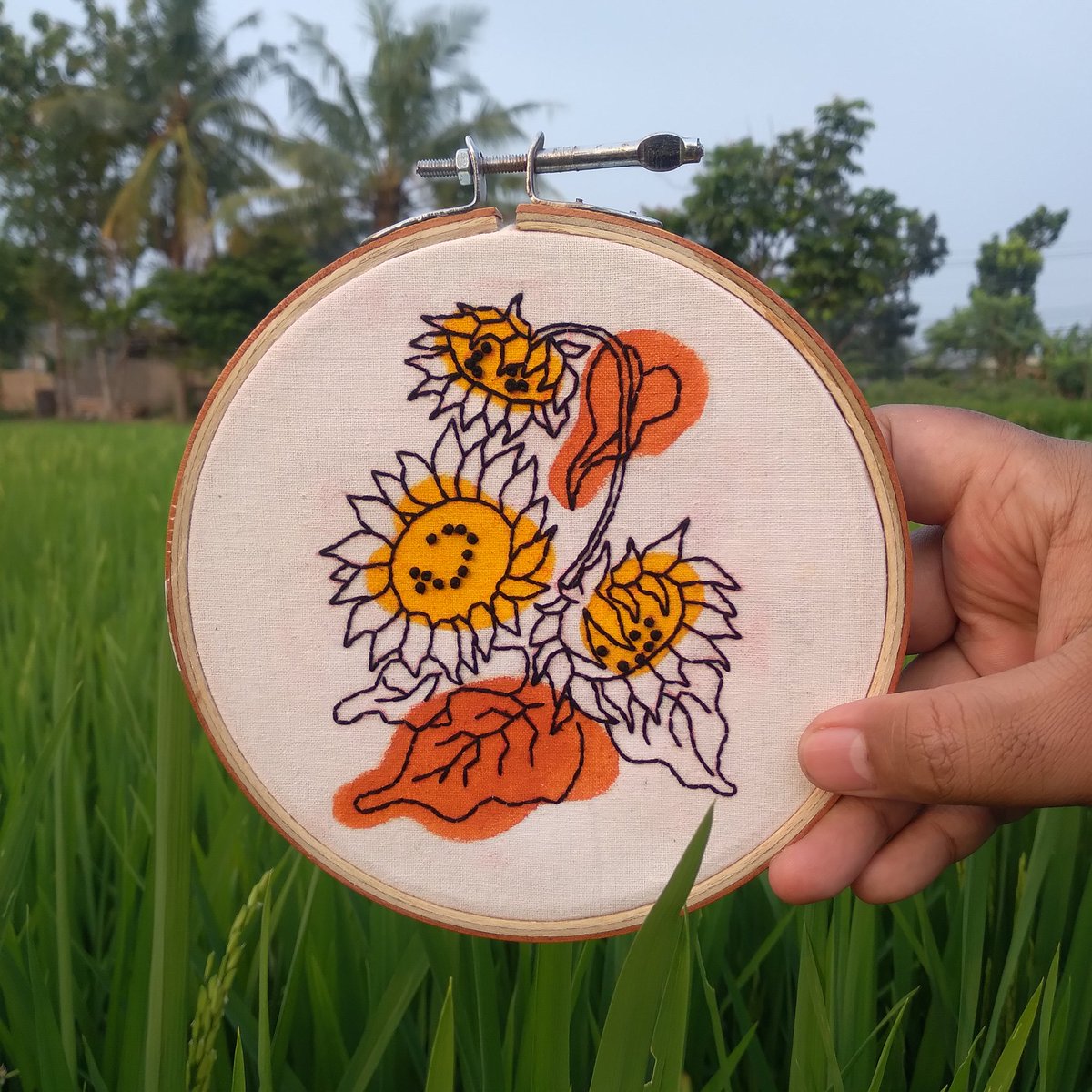 Yuniart tweet media