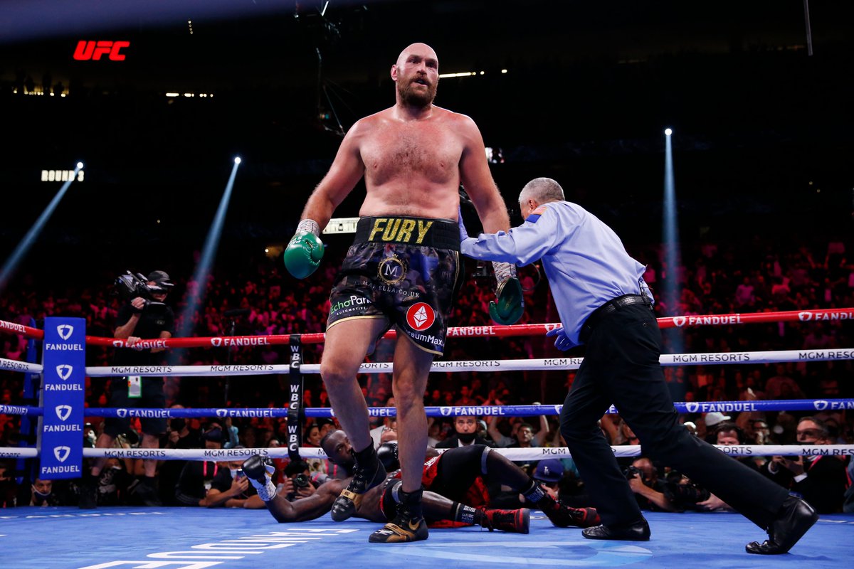 sportbible's tweet photo. The greatest heavyweight of all time? 👑 https://t.co/JwW7US1Xug