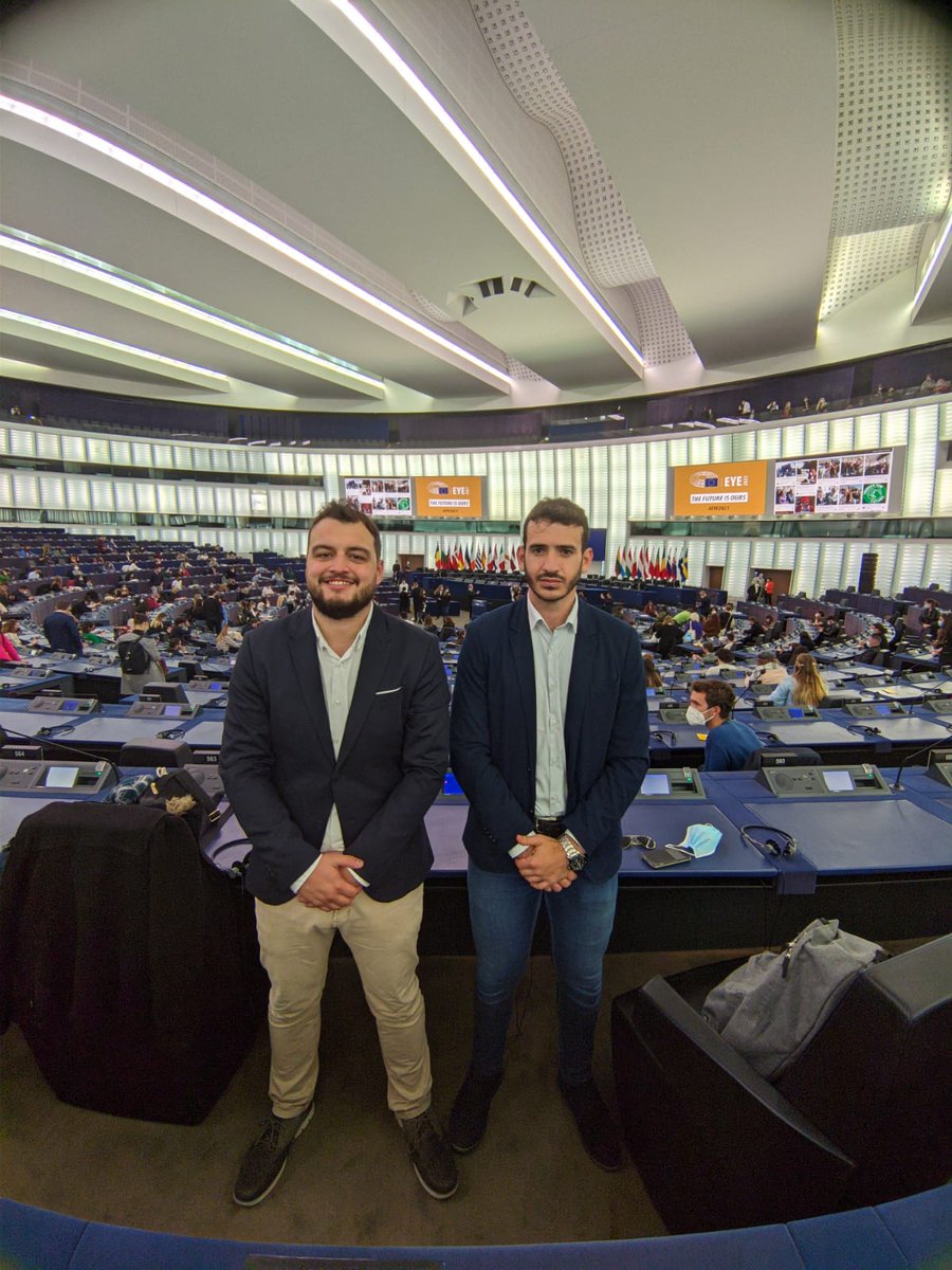 juventudcant30's tweet photo. ¡Una experiencia increíble! 

Gracias, @talentofuturo_ por ser parte de vuestra delegación. 

@Europarl_EYE es oportunidad de conocer, interactuar y trabajar por🇪🇺 en #Cantabria: @jovenmania, @CantabriaEuropa y @Europarl_ES como aliados en nuestra región. 

¡seguimos sumando!💪💚 https://t.co/kII46J2dJo