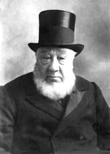 afriforum's tweet photo. 𝐏𝐚𝐮𝐥 𝐊𝐫𝐮𝐠𝐞𝐫
Vandag vier ons Paul Kruger se verjaarsdag. 
"Neem uit die verlede dit wat goed is en bou daarop die toekoms." - Paul Kruger.
Pres. Paul Kruger is gebore 10 Oktober 1825. 
Wat sou jy graag vandag vir oom Paul wou vra? https://t.co/DL0BA1aMEH