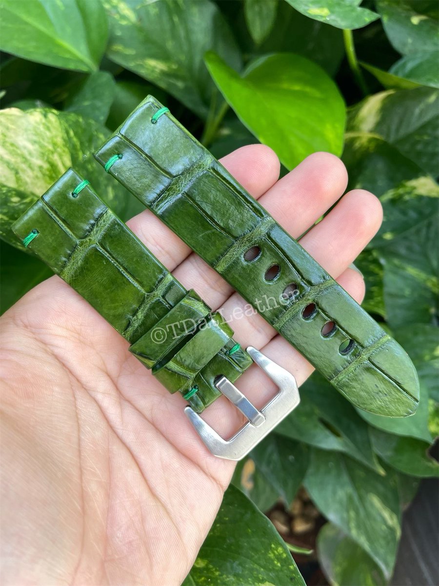 datstraps's tweet image. Custom strap for my customer #Rolex #Straps #watches #Leatherstrap #crocodile #Omega #Seiko