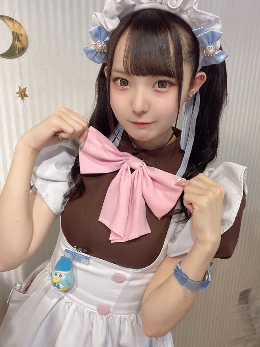 athome_cafe's tweet photo. あっとほぉーむカフェドンキ店

本日はうるは、みおん、キャロ3ヶ月リボンでお給仕していますっ🎀🤍
是非会いに来てください«٩(*´ ꒳ `*)۶💕

ドンキ店うるは🎀みおん🎀キャロ https://t.co/6obugoBc6j