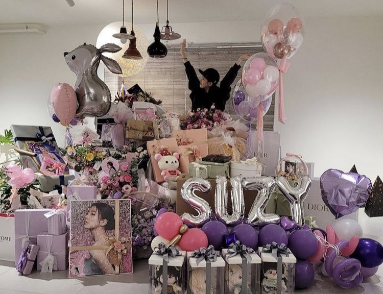 baesuzyspics's tweet photo. HAPPIEST BIRTHDAY QUEEN 💖

#10월10일_수지를사랑하는_특별한보통날 #HAPPYSUZYDAY #NationsFirstLoveSuzyDay https://t.co/00jOLK75Xc