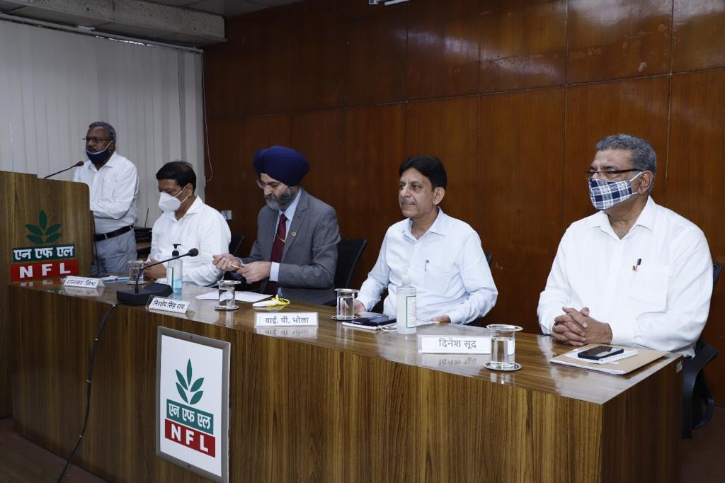 NFL_Kisan's tweet photo. C&amp;MD meets Young Managers during #QRM related visit to Panipat Unit.

Shared with them Company's #vision and exciting #opportunities ahead. 

Also listened to the suggestions of managers and motivated them to participate in growth journey of company.
#YoungManagers https://t.co/keehT1UtVk
