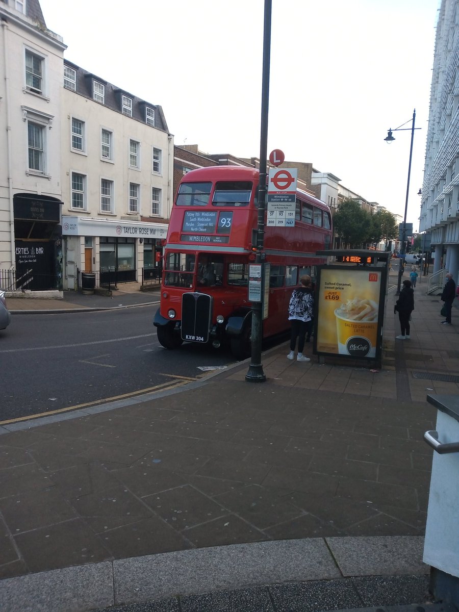 MertonPhotos's tweet photo. Hartfield Road #Wimbledon https://t.co/TyWX7EqmMm