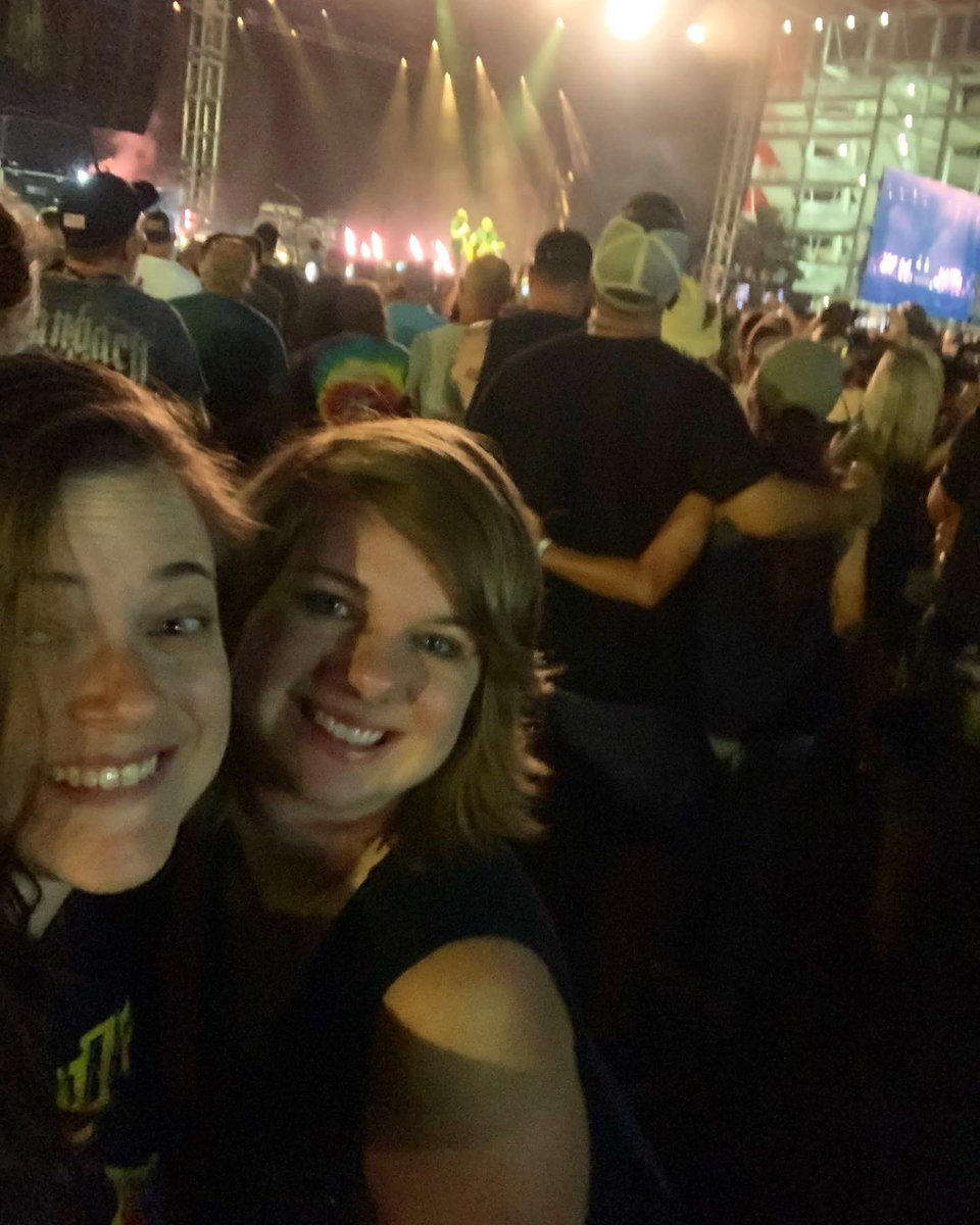 NikkiInRealLife's tweet photo. Fun fact about me: I love concerts. @Shinedown was incredible tonight in Orlando. Would recommend, would see again. #edbd #tinkerfield #concert https://t.co/5uV8OQU1Ei