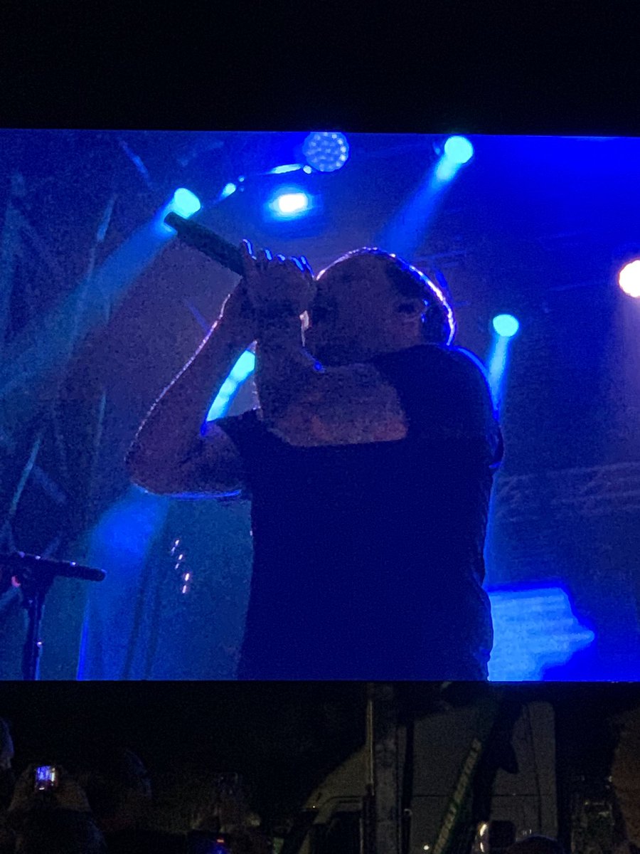 NikkiInRealLife's tweet photo. Fun fact about me: I love concerts. @Shinedown was incredible tonight in Orlando. Would recommend, would see again. #edbd #tinkerfield #concert https://t.co/5uV8OQU1Ei