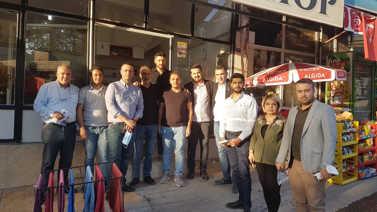 karyamahmut's tweet photo. #devapartisi çalışıyor mahalle gezimizden karaler #şahinbeydeva #gaziantepdeva #alibabacan https://t.co/0FOKuylUmb