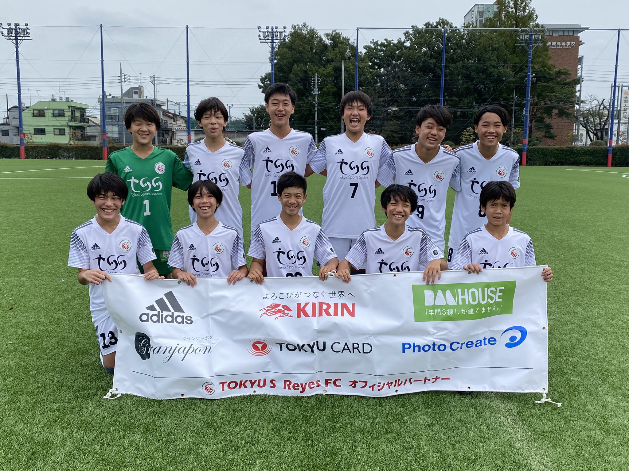 東急sレイエスfc U 13関東リーグ1部 21 10 10 Fc東京u15むさし 1 4 齋野 これまで積み上げてきたものを活かし 良い場面もありましたが 勝利を掴み取ることは出来ませんでした 次節では勝点取れるように頑張ります 東急sレイエスfc サッカー