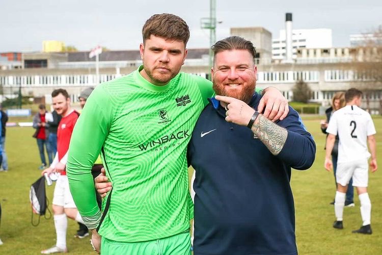 liam06day's tweet photo. What a guy 🧤🧤. Does it again for us @Binfieldfc. Nice to show the sort of character we have got coming from behind and into the hat for the next round. #cupruns https://t.co/TeD5uCkr84