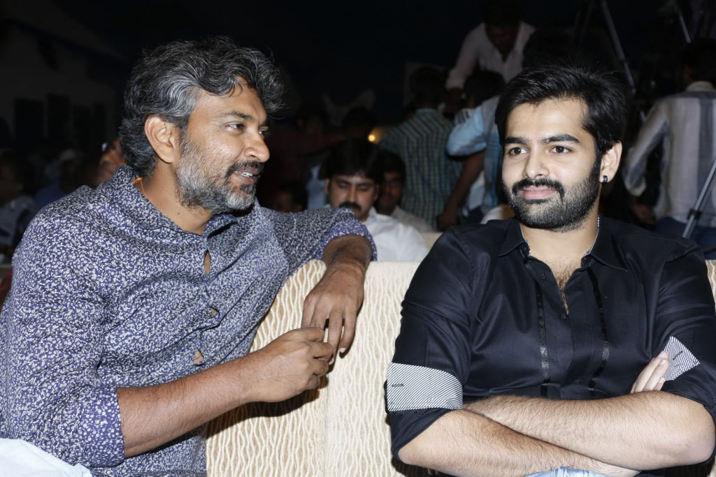 rfaVijayawadaa's tweet photo. Here’s wishing our Pride of Indian Cinema @ssrajamouli garu a very happy birthday..

Hit vaste career grow avutundhi..kaani eyanaki Hit vaste Industry motham grow avutundhi..👍

Keep #RRRocking sir!

#HappyBirthdaySSRajamouli
@ramsayz #RAmPOthineni #RAPO https://t.co/GOEnnF56R9