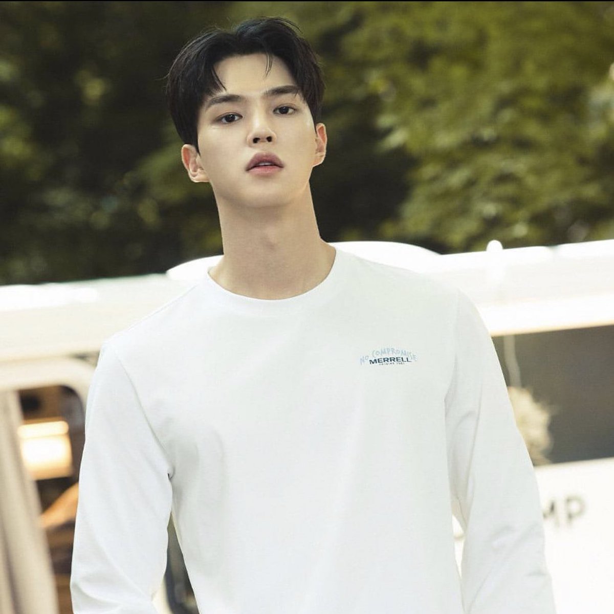 HanSoHeeNation's tweet photo. Song Kang on Merrell Korea IG 🔥
He's visuals is so unreal! How can a Guy looks this perfectly Handsome,Cute,and Hot at the same time! 😍🤩🥰
#SongKang #MerrellKorea https://t.co/FtnhHf43Zm