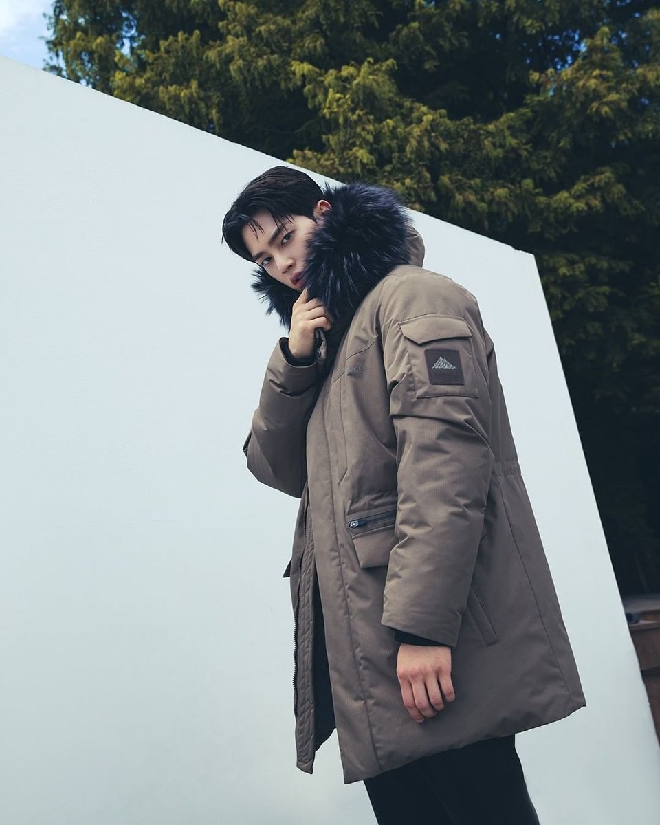 HanSoHeeNation's tweet photo. Song Kang for Merrell Korea 😍🤩🥰
#SongKang #MerrellKorea https://t.co/h82w8nMOuP