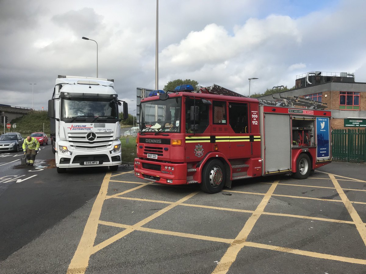 LGV with a damaged fuel tank from motorway debris at M5 junction roundabout. Oldbury’s crews dealt with approx 200 diesel spill. The driver’s professional actions in safely leaving the M5 prevented the M5 from being closed #readywillingable