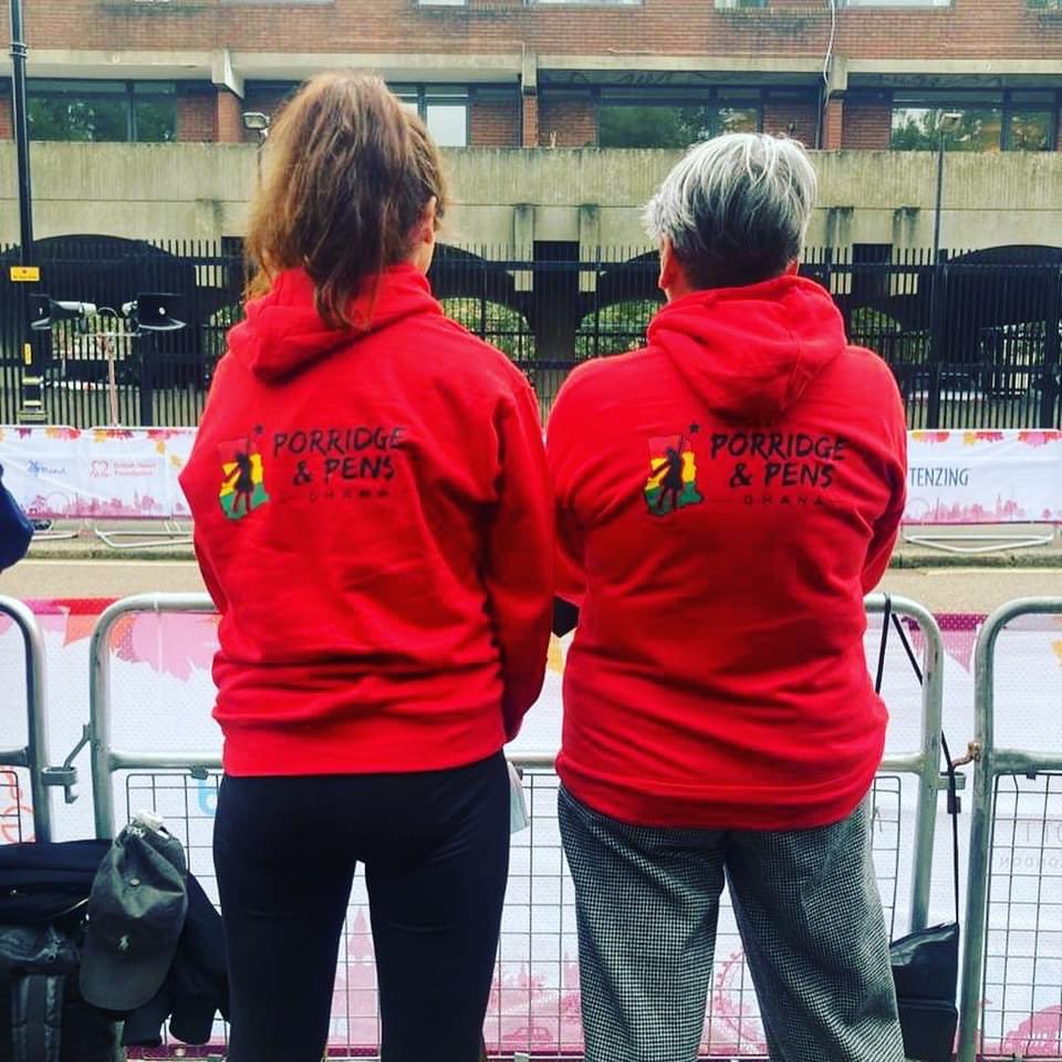 PorridgePens's tweet photo. Our team of runners have set off on the #RoyalParksHalf. We are waiting at the finish to congratulate them. @Childrensalon https://t.co/cxlsYr19Gi