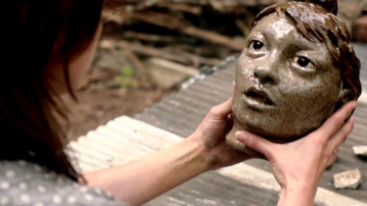 AngusKohm's tweet image. #RandomSaturdayLateMovie

Jug Face (2013) by #ChadCrawfordKinkle
w/#SeanBridgers #LaurenAshleyCarter #LarryFessenden

When the supernatural pit worshipped by her community demands her as a sacrifice, Ada struggles to find a way to survive.

"The Pit Wants What It Wants."

#Horror