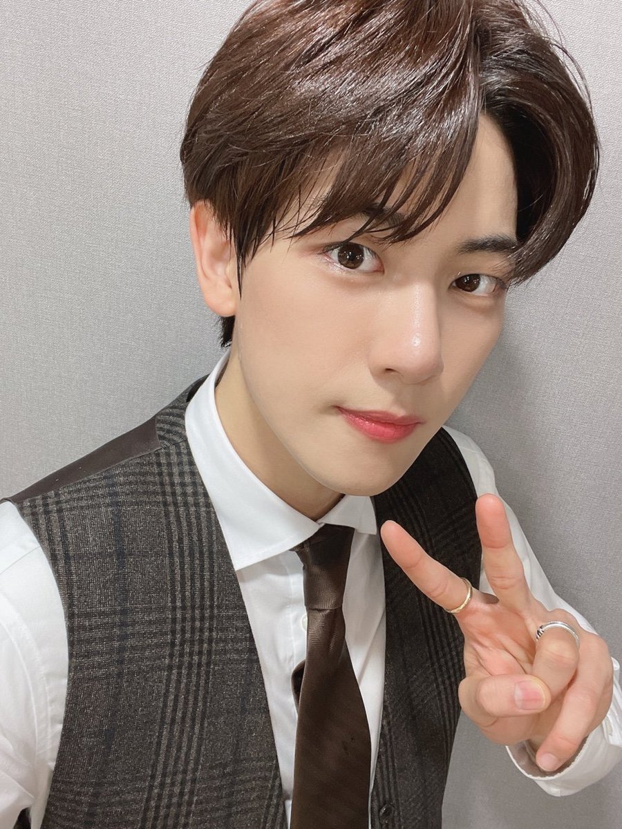 sparkles0203's tweet photo. #JIBEOM 
#지범 #김지범 #골든차일드 https://t.co/A2dQLjYejz
