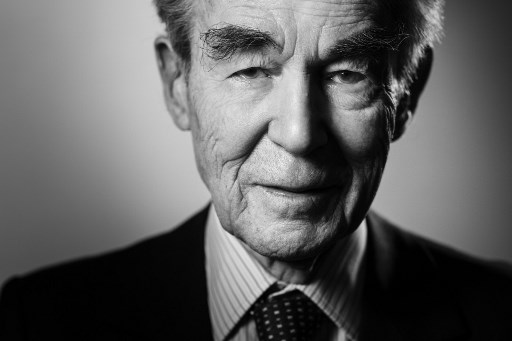 FC_actu's tweet photo. "La peine de mort est vouée à disparaître de ce monde parce qu'elle est une honte pour l'humanité" a souligné hier Robert Badinter. Lui qui après deux siècles de débats parlementaires et un très rude combat avait obtenu l'abolition en France en 1981.
https://t.co/grtpBj2s0S https://t.co/ykLUgJBBkZ
