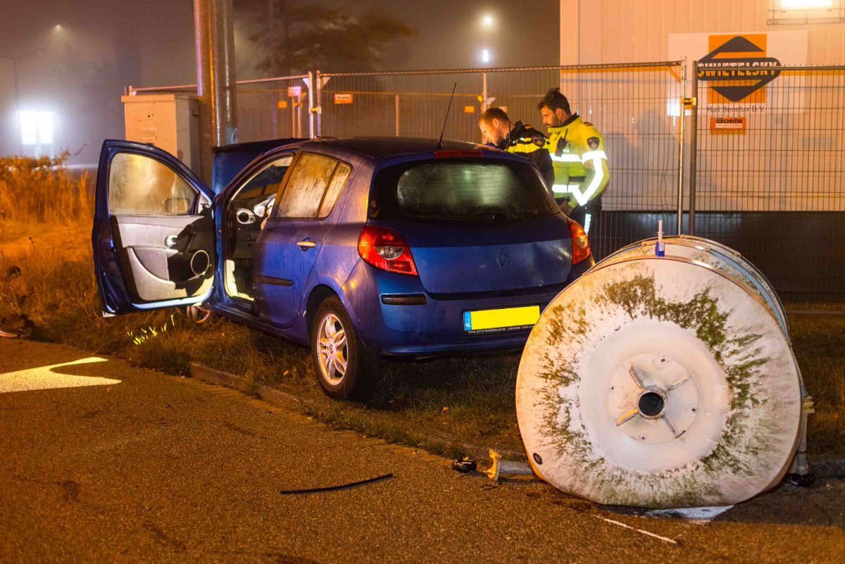 112meerlanden's tweet photo. #Haarlem - Bestuurder aangehouden na aanrijding met paal luchtalarm - https://t.co/u0scsVpC0s #luchtalarm #paal #onderinvloed https://t.co/Y5jZA9eEf2