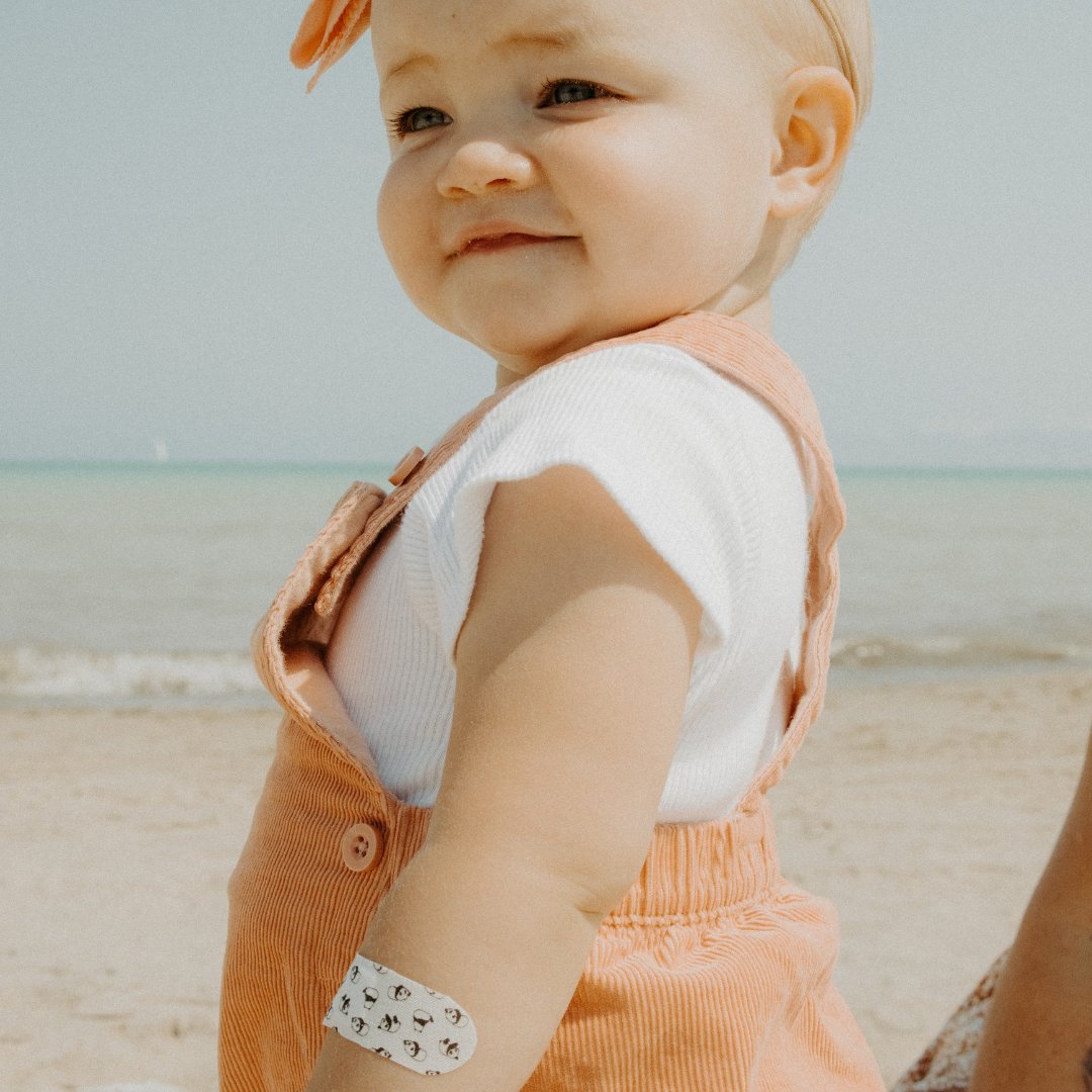 Our kids PATCHES tick all of the boxes. 

✔️ Better for the environment. 
✔️ Enriched with coconut oil. 
✔️ Finished with our signature panda print. 
✔️ Safe on sensitive skin. 

#PATCH #sensitiveskin #sensitive #naturaloption #ecofriendly