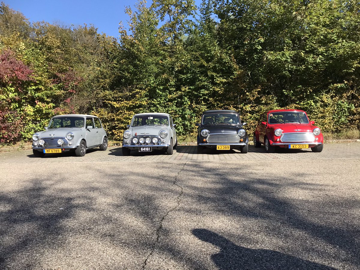 SMCLLU's tweet photo. Old Mini boys Indian summer tour https://t.co/SgUufj08f7