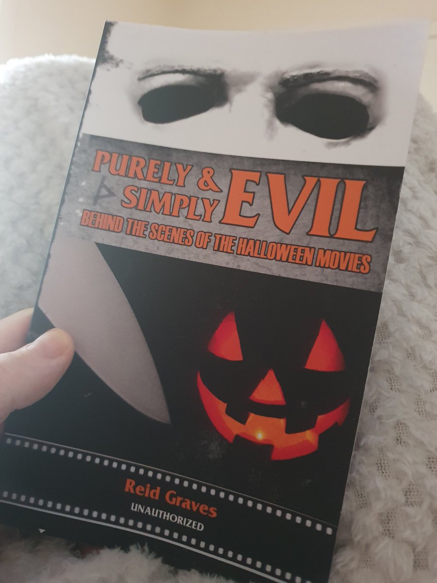 New reading material of one of my fav classic films .......