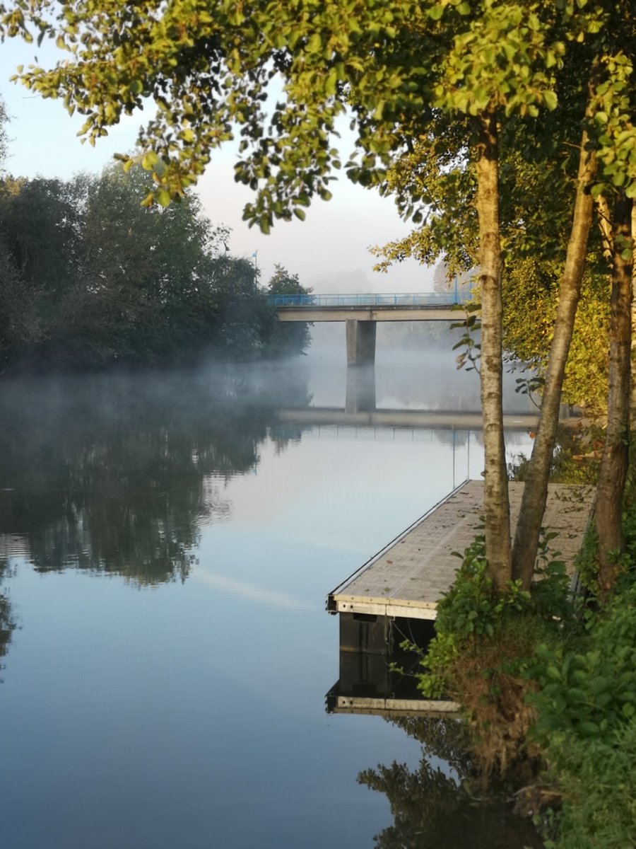CSedanais's tweet photo. Préparatifs des championnats régionaux de canoë kayak à Sedan, aujourd'hui, départ des courses, 11h arrivée près de la Moskowa, venez admirer le spectacle ! @fabrice_fradet @Maxime_Villa @hubertetienne1 @villedesedan @HerbillonDidier https://t.co/VFsnFHgaZt