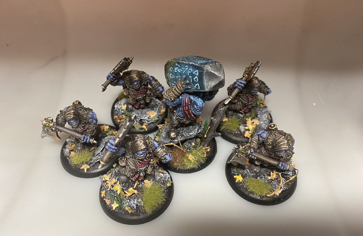 khadorianB's tweet photo. Krielstone Bearer &amp; Stone Scribes unit done. #playitpainted #warmachine #hordes #p3painters #pointaday #privateerpress https://t.co/ZBwecfsL7a