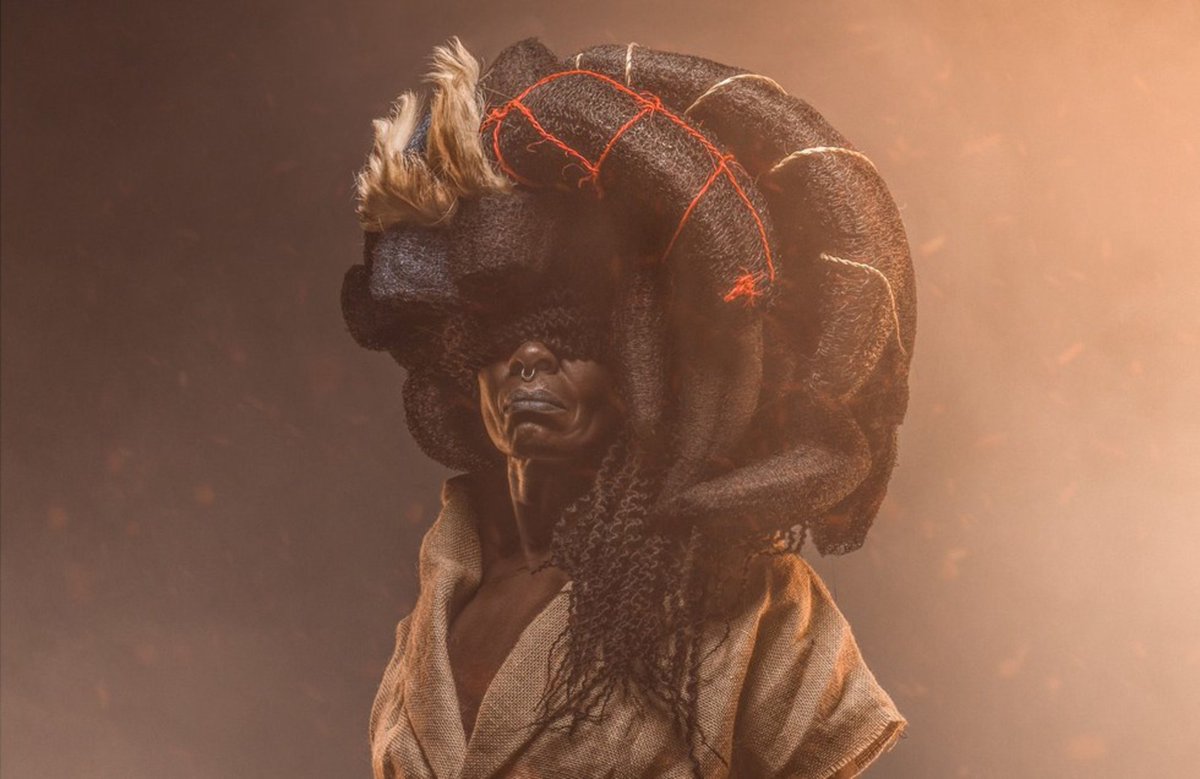 <a href="/K24Tv/">K24 TV</a> The Kipipiri women- a special Mau Mau unit of 4 women in Kipipiri Forest. Wives of Mau Mau generals. 

Every full moon,the women would fold their hair into complex hairstyles.A fashion statement of resistance against the British. 

Art by Osborne Macharia bit.ly/3oVyfLY