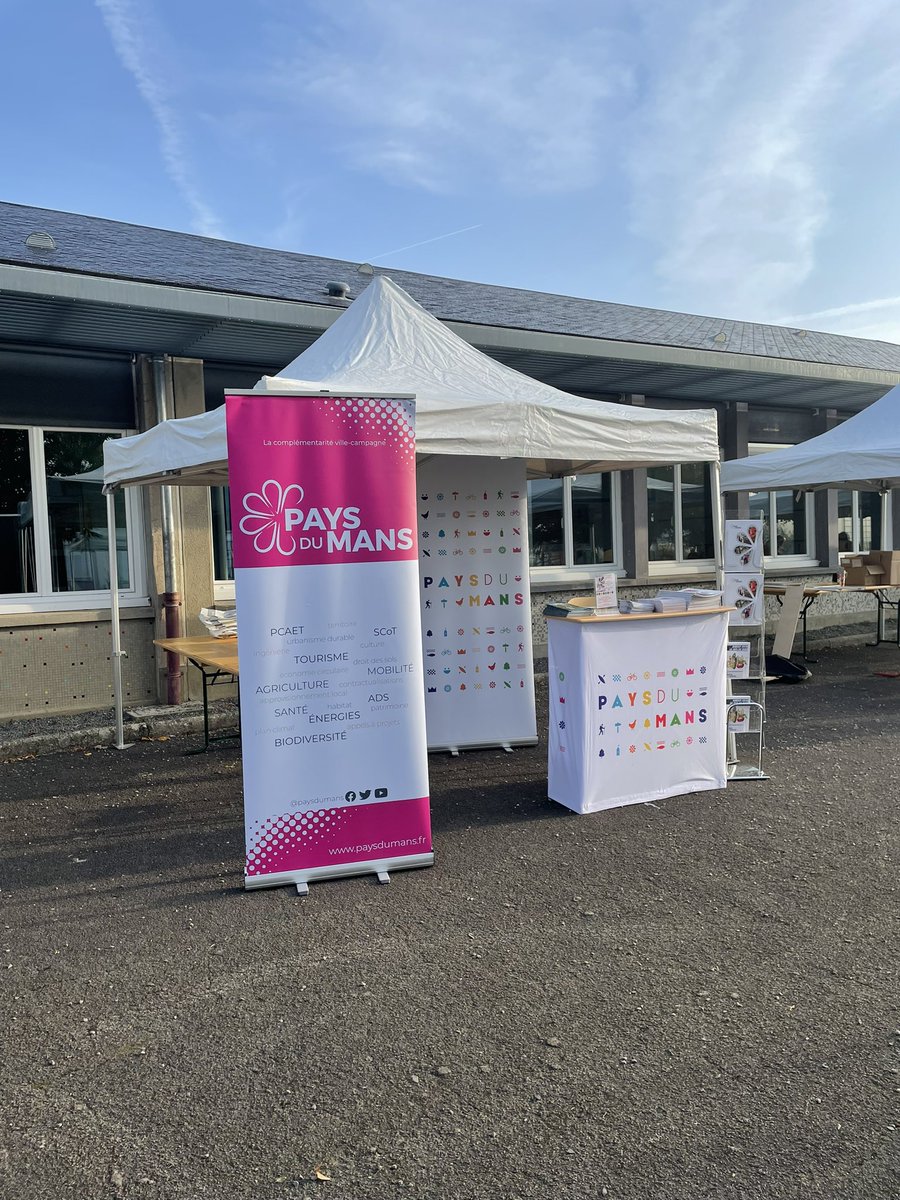 PaysduMans's tweet photo. Le @PaysduMans est présent ce jour à #ruaudin pour la fête entre flore et nature près du gymnase ! Retrouvez nous sur notre stand #lemans #sarthe #randonnee #nature https://t.co/GMOJp6c2nl