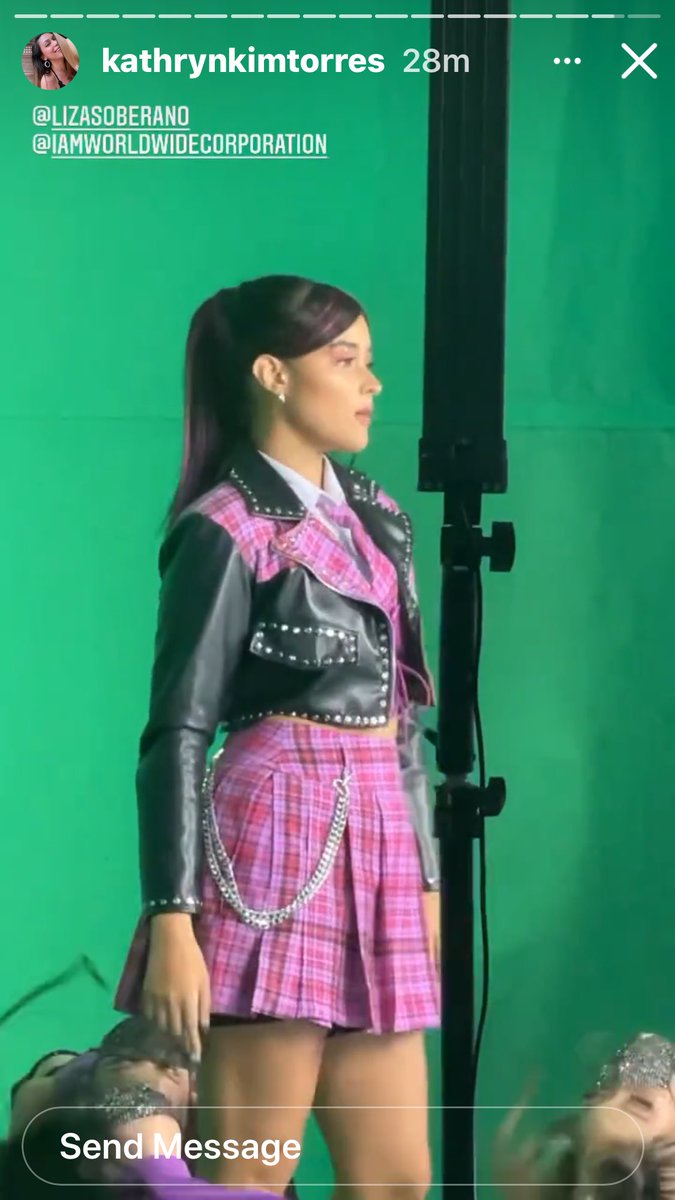 LizQuensUNITE_'s tweet photo. Credit to @24CadenaDeAmor 

IAM With LizaSoberano https://t.co/PIUO32XJe6
