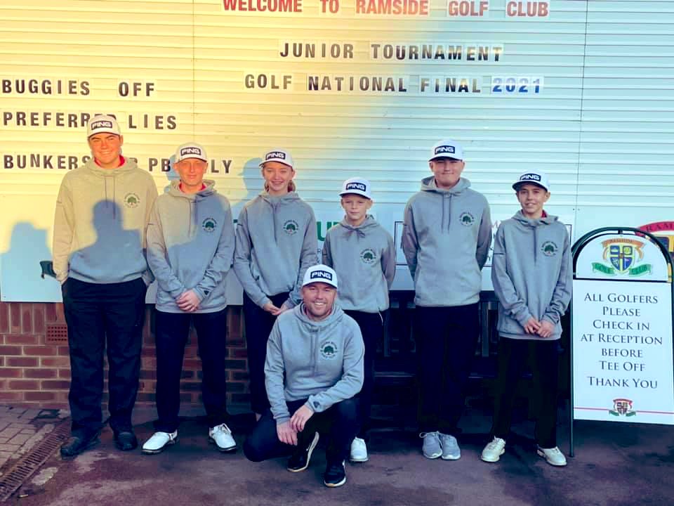 LeeHayward9's tweet photo. Team @BroomeManor 👊🏼👊🏼
#letsgo 
#englishfinals 
#upthemanor 
@broomemanorgolf @wiltshire_golf @juniorteamgolf https://t.co/0hAQa6DFqr