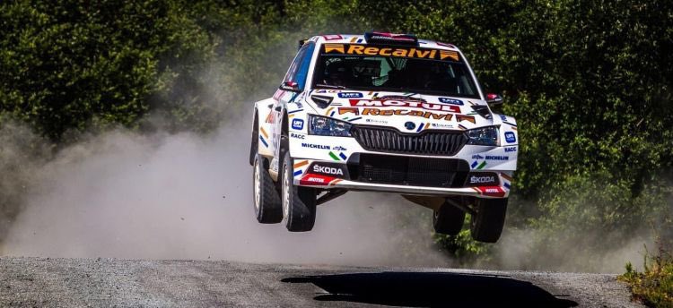 Enormes @JASuarezOficial y @IglesiasPin junto al @GrupoRecalvi ganando el Supercampeonato de España de Rallyes. Desde aquí os enviamos nuestra más sincera enhorabuena, una victoria más que merecida después de todo el trabajo realizado a lo largo del año!! 🥇🎉🍾