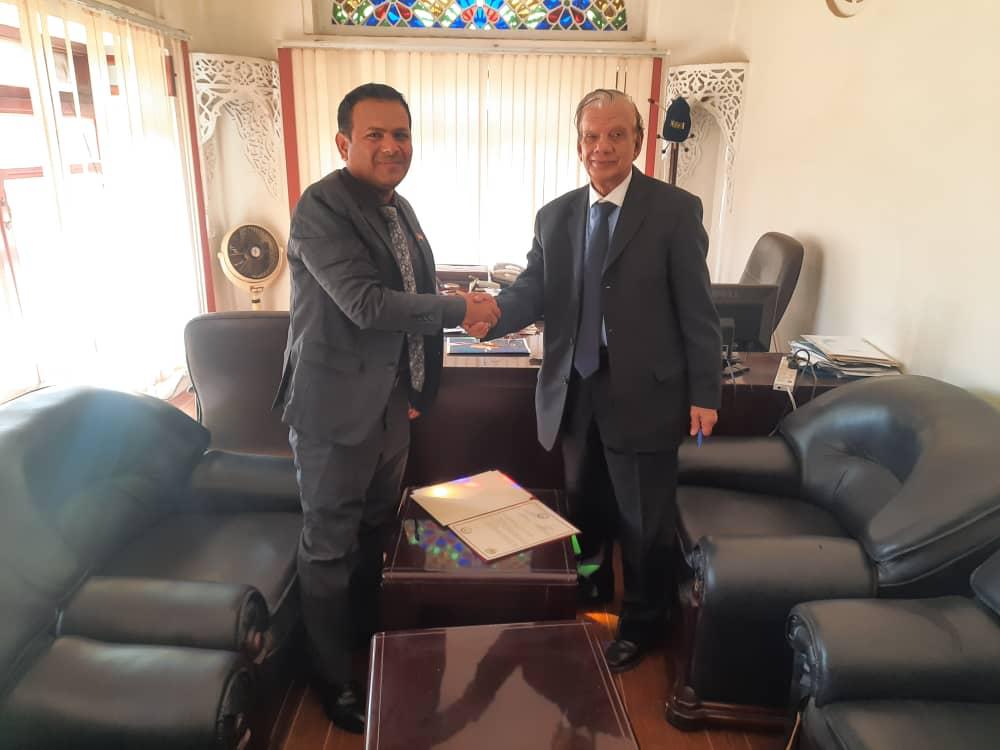 FYCCI4's tweet photo. توقيع مذكرة تفاهم بين الإتحاد العام للغرف التجارية الصناعية ونقابة تكنولوجيا المعلومات والاتصالات
#FYCCI https://t.co/fQsYbDN3T9