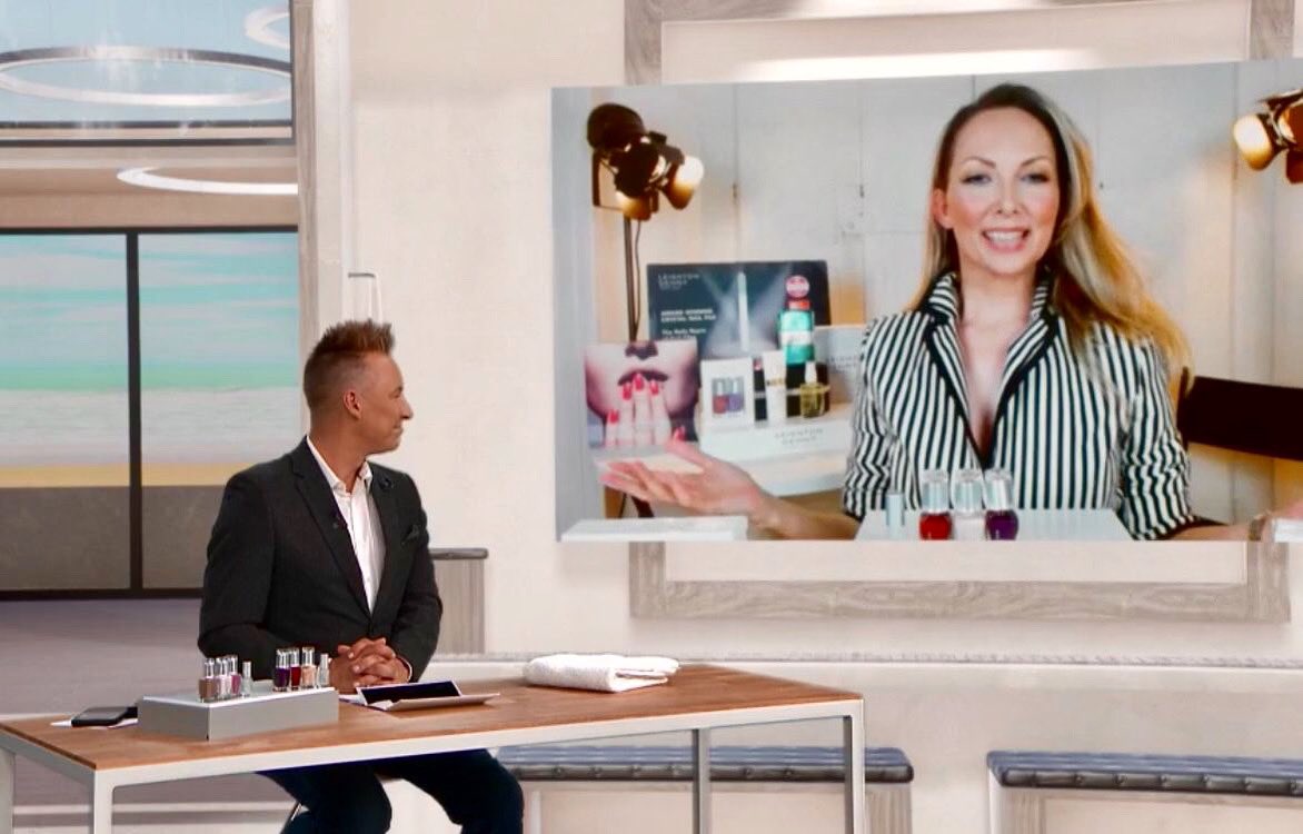 Nina_Taylor's tweet photo. Always a pleasure presenting with the fabulous & charming #saschalauterbach on #qvcgermany 🇩🇪 #tvhost #livetv #aboutlastnight #ninataylor #leightondenny https://t.co/s8I8jCyHjL
