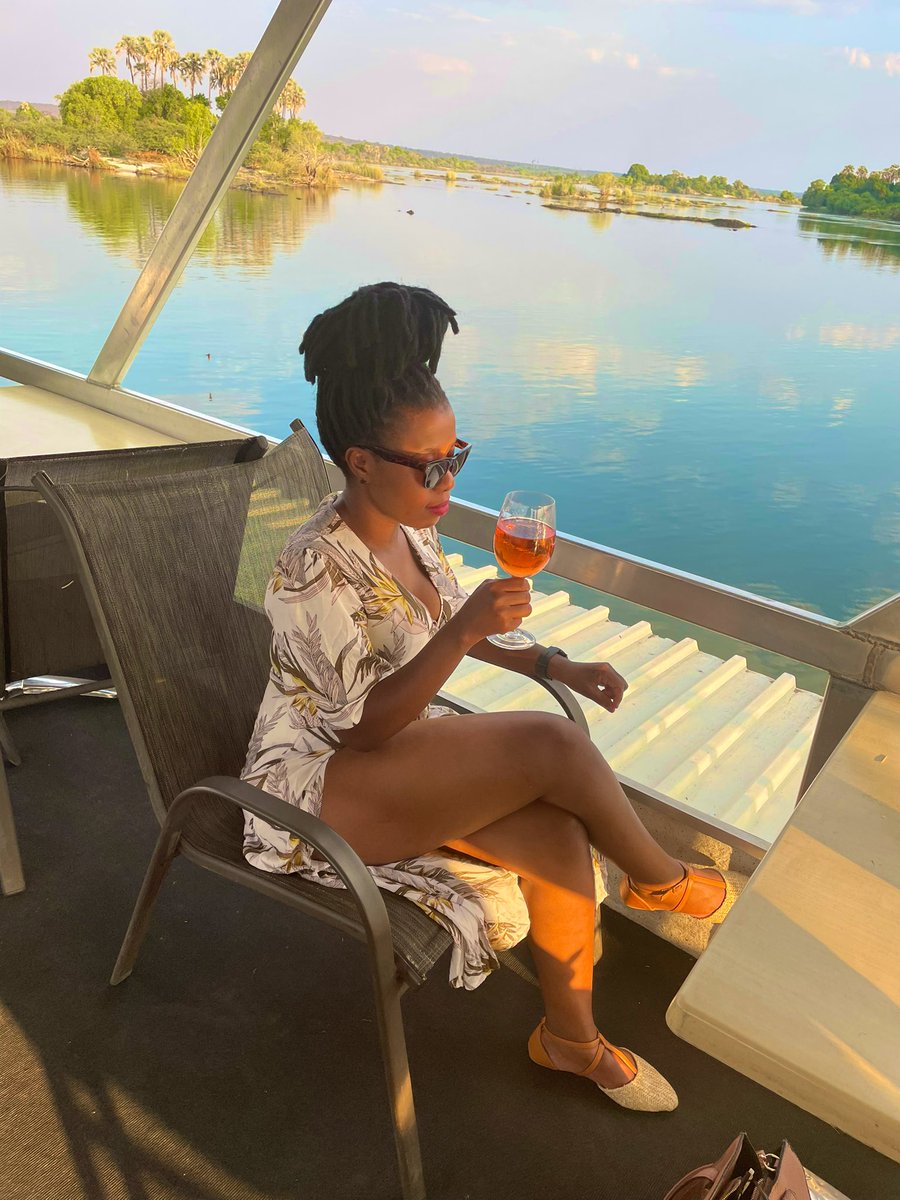 Yvonne_Maphosa's tweet photo. Finally letting my hair down and vacationing in the motherland 💃

📍 Victoria Falls 🇿🇼

#Crestasprayview
#TravelZimbabwe https://t.co/BrpCk3jlZt