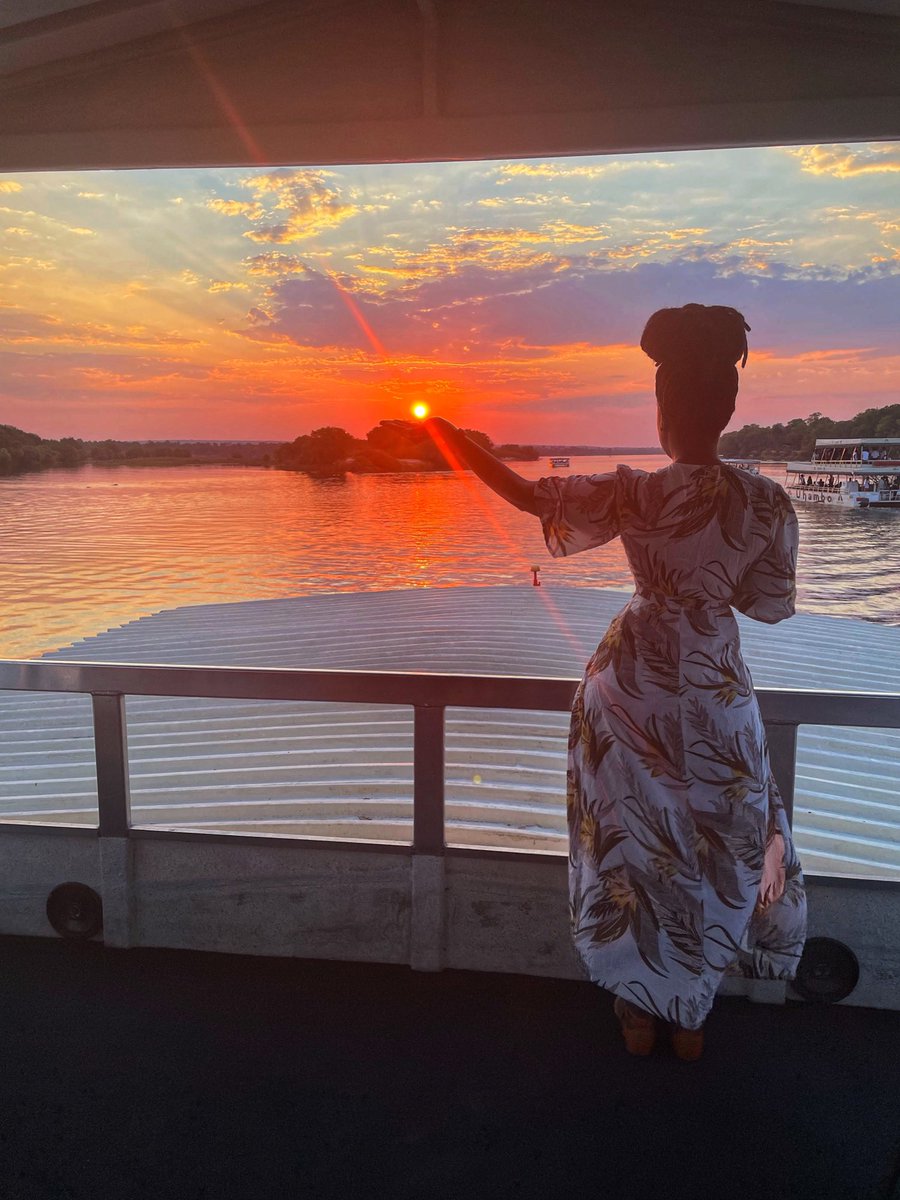 Yvonne_Maphosa's tweet photo. Finally letting my hair down and vacationing in the motherland 💃

📍 Victoria Falls 🇿🇼

#Crestasprayview
#TravelZimbabwe https://t.co/BrpCk3jlZt