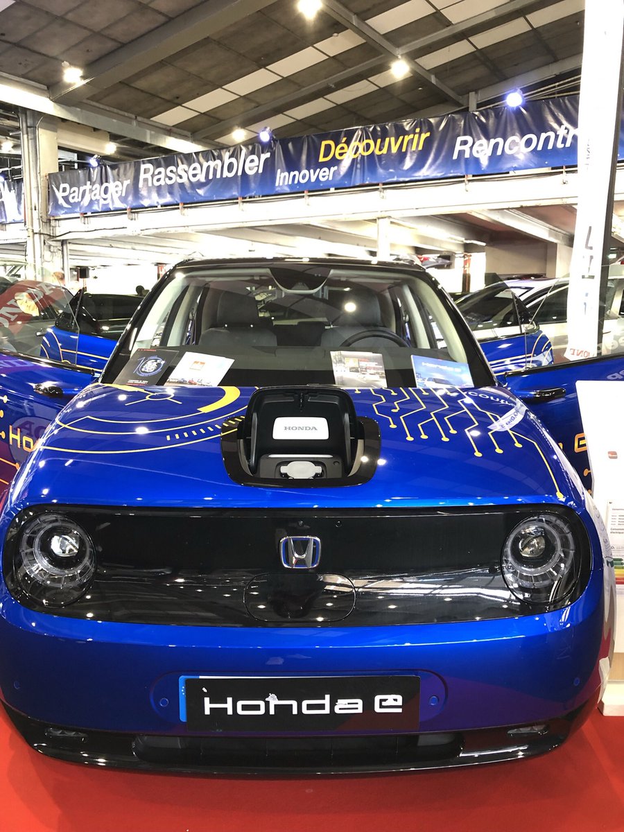 SalonAutoPau's tweet photo. Le Groupe Clim expose la nouvelle #HondaE dans le Hall Béarn 😉
Venez rencontrer l’équipe de la concession pour en savoir plus sur ce modèle électrique 154CH ! https://t.co/ZEry0q2eh4