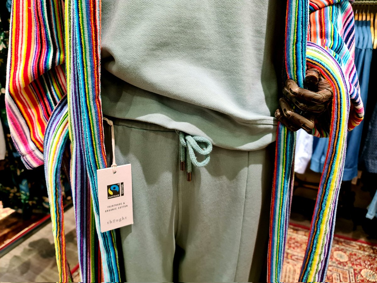 eclectichound's tweet photo. #SundayVibes
Daylight hooded #DressingGown from @bownoflondon worn with the Zaahra joggers & sweatshirt in foam blue by @thoughtclothing Made from #Organic & #FairTradeCotton
.
.
#WindowEdit #Womenswear #LoungeWear #EclecticHound #GiftIdeas #SustainableFashion #HelloWinchester https://t.co/j9Rl7gcriD
