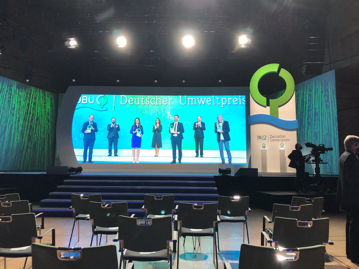 BurkhardRemmers's tweet photo. Deutscher Umweltpreis 2021 am 10.10.21 @darmstadium https://t.co/2HXaYcCN4P