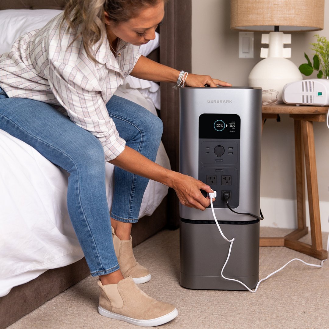 geneversepower's tweet photo. Cooler temps mean winter storms will be here before you know it.
Beat the freezing cold nights with a backup battery power source from Generark!
#generark #solargenerator #solar #generator #generarkpower #homepowerone #solarpowerone #homepower2 #solarpower2 #getprepared https://t.co/bOhW2go46I