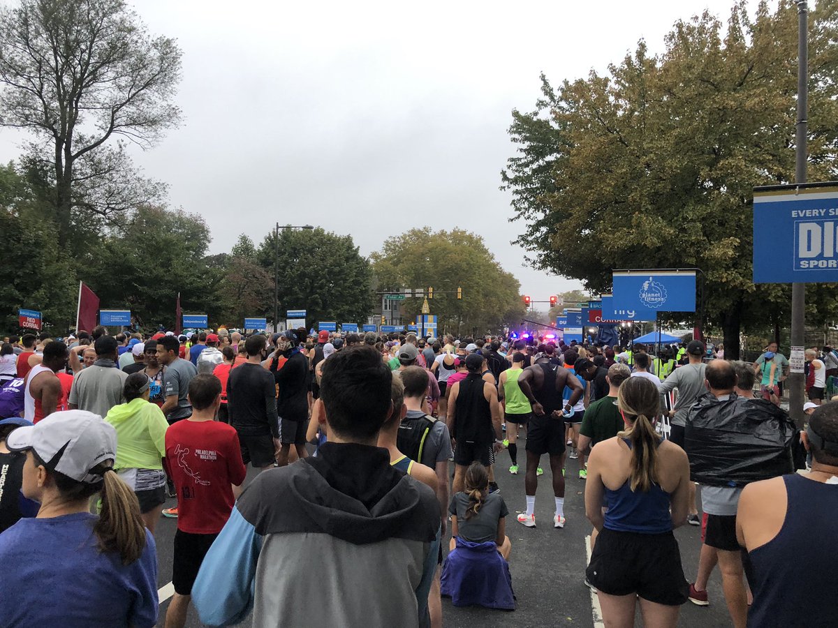 noodoze's tweet photo. Whoa! #broadstreetrun back after a ten year hiatus. #nrc #bucks5kseries #JustDoIt https://t.co/VlOr4DueAS