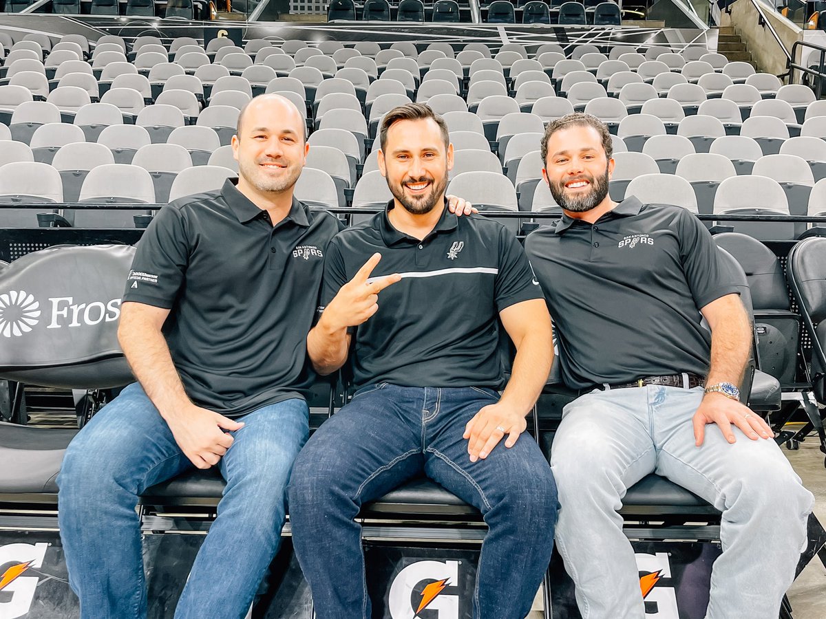 RobbyDBrownII's tweet photo. About last night…. 😎🏀😤 We’ve got some announcements from @DOCUmation coming 🔜 about the @spurs #gospursgo #spursfamily #DOCUfamily https://t.co/EnrQZ5vyvs