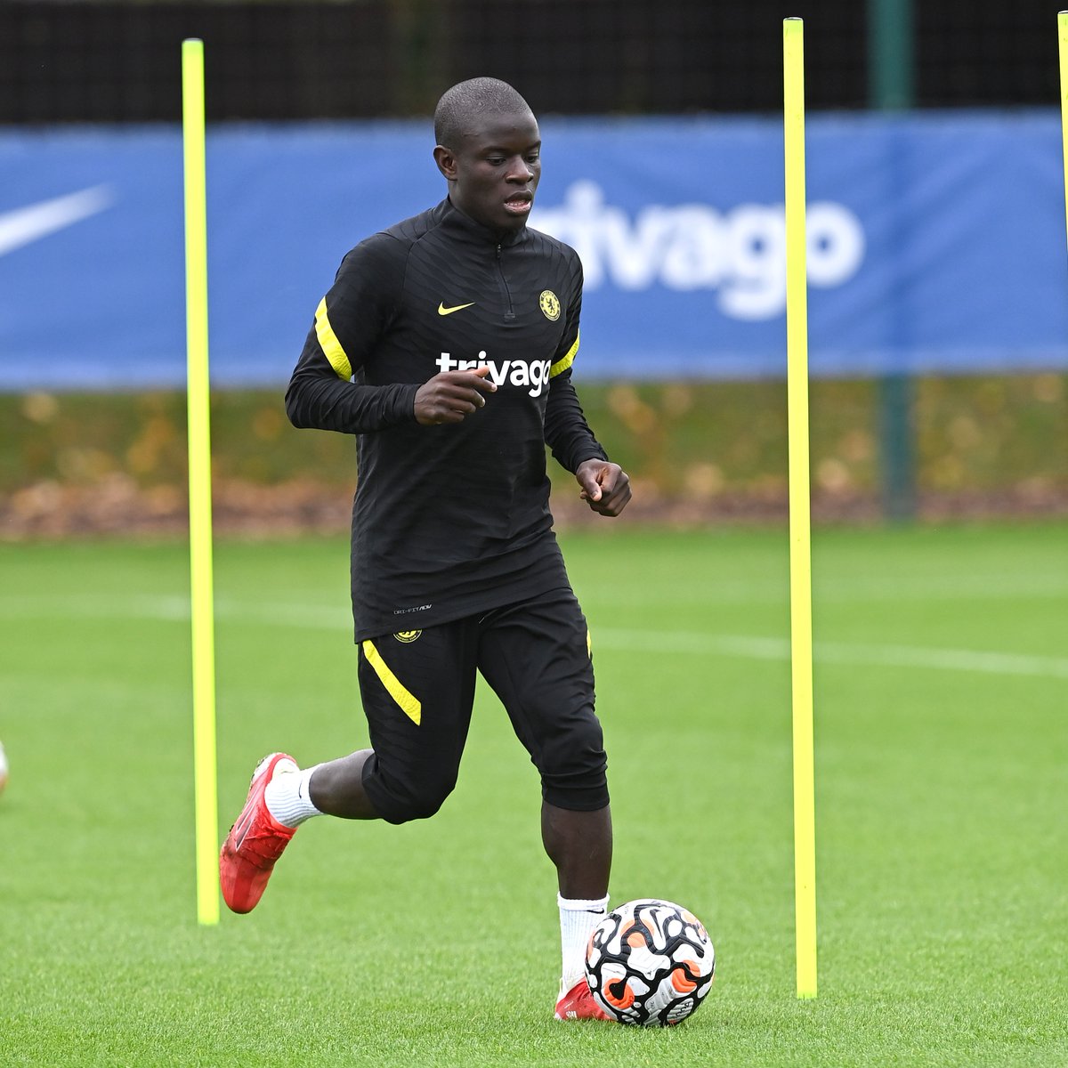 ChelseaFC's tweet photo. Back amongst it! 👊

@nglkante https://t.co/g6VSGFfW0D