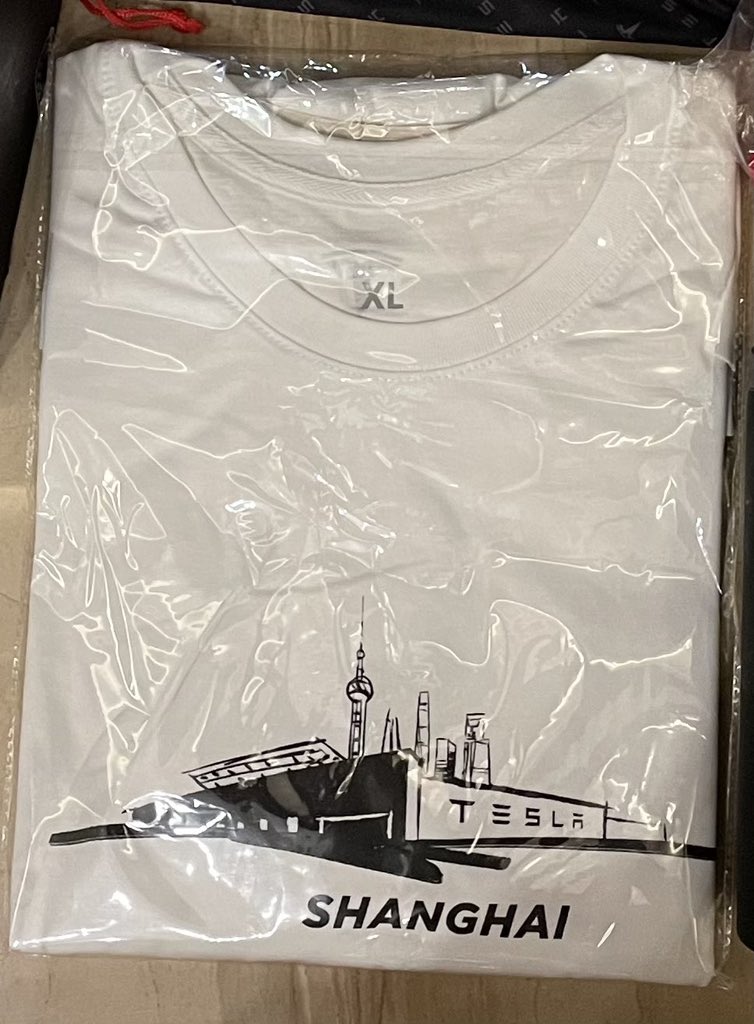 JayinShanghai's tweet photo. We made it 10K followers on Twitter!

Limited Edition Tesla Giga Shanghai T-Shirt Giveaway

One follower who RTs and likes wins this T-Shirt!

#Tesla #GigaShanghai https://t.co/LgBF8YKyLo